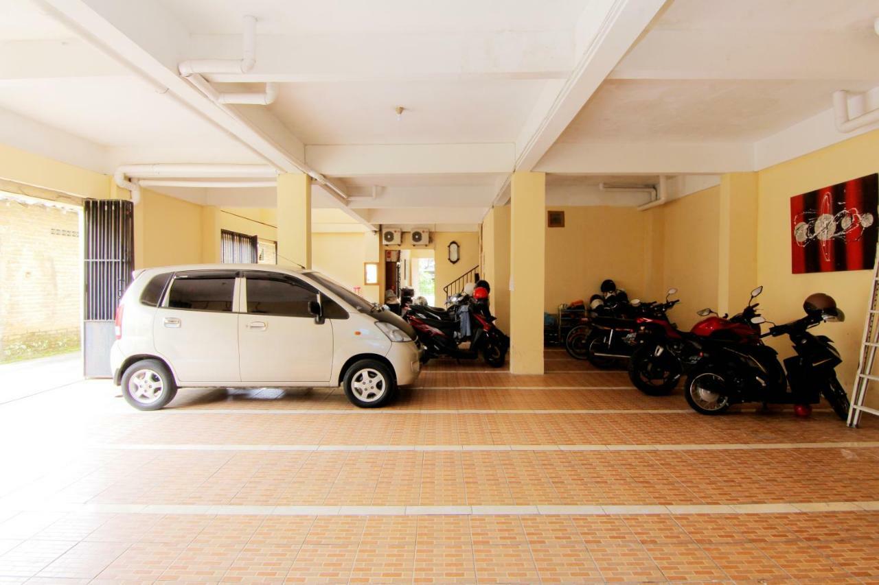 Jj House Gejayan Hotel Kejayan Buitenkant foto